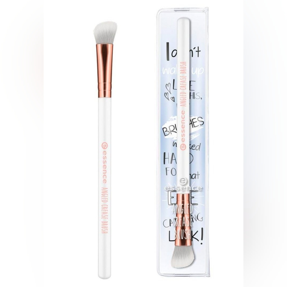 Essence Angled Crease Brush